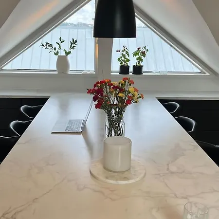 Lägenhet Flott Med 4 Soverom Sentralt I *