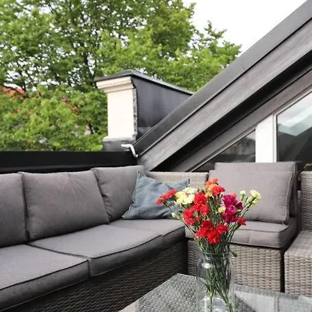Appartement Flott Med 4 Soverom Sentralt I